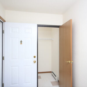 Entry & Closet