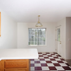 Kitchen & Dining Area