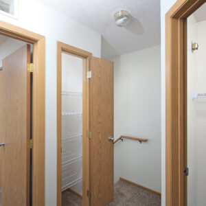 Upper Level Landing & Closet