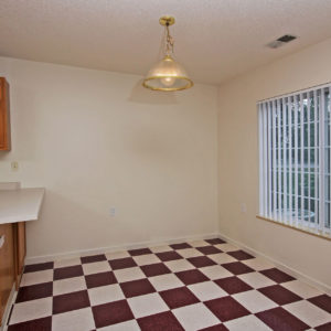 Kitchen & Dining Area