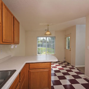 Kitchen & Dining Area