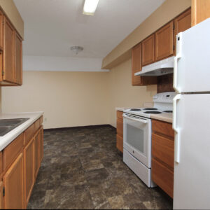 Kitchen & Dining Area