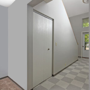 Entry & Hallway Closet