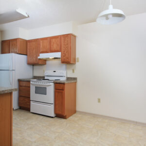 Dining Area & Kitchen