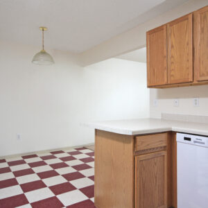 Kitchen & Dining Area