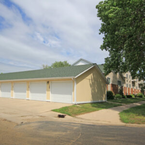 Heritage Highlands Apartment Garages