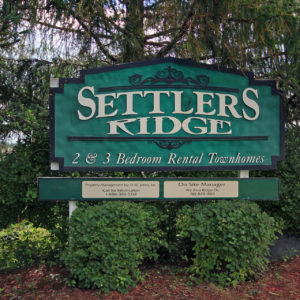 Settlers Ridge Townhomes Sign