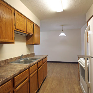 Kitchen & Dining