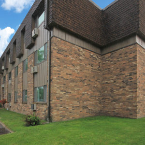 Aitkin Manor