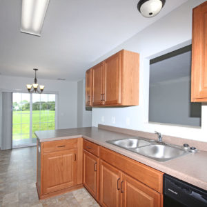 Kitchen & Dining