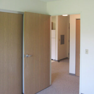 Silverpointe Bedroom/Entry